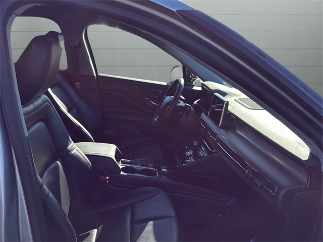 2022 Lincoln Corsair Standard Image 12 of 26