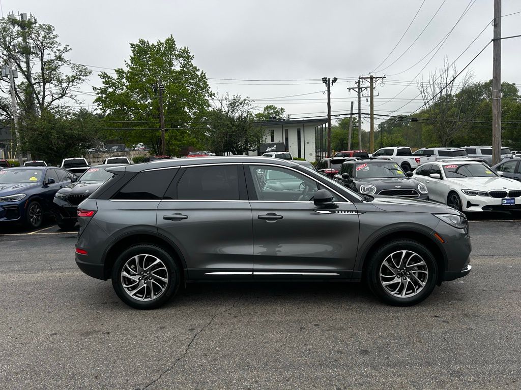 Vehicle image 4 of 23