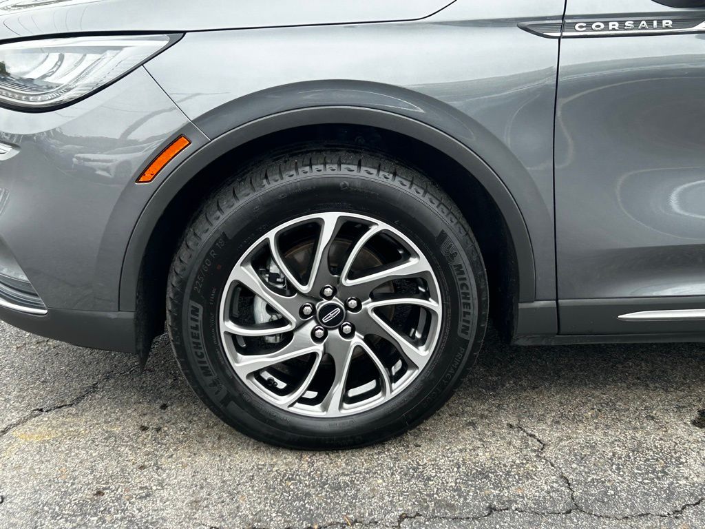 Vehicle image 8 of 23