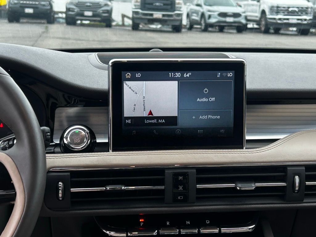 Vehicle image 19 of 23