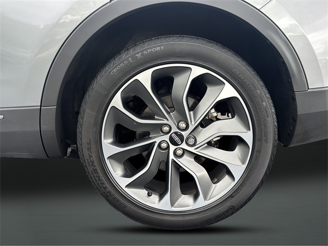 2022 Lincoln Nautilus Reserve Image 9 of 18