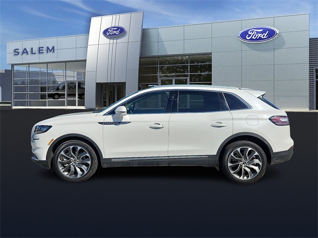 2022 Lincoln Nautilus Reserve Image 7 of 32