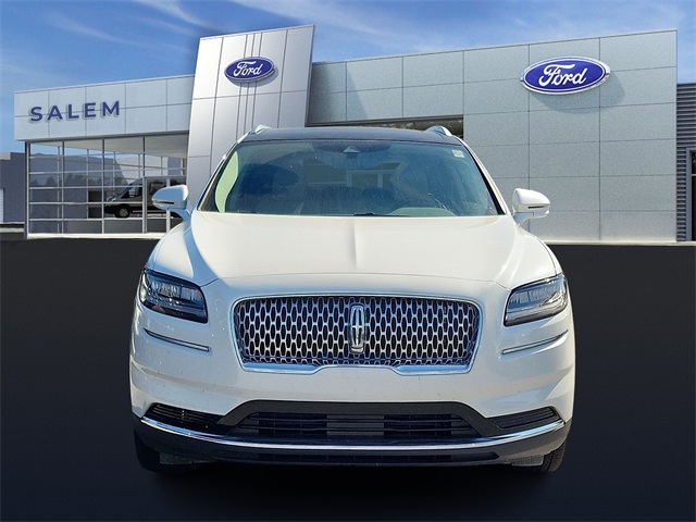 2022 Lincoln Nautilus Reserve Image 2 of 32