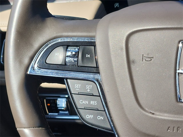 2022 Lincoln Nautilus Reserve Image 23 of 32