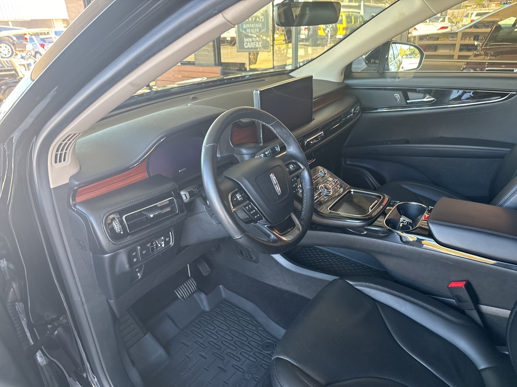 2022 Lincoln Nautilus Reserve Image 18 of 26