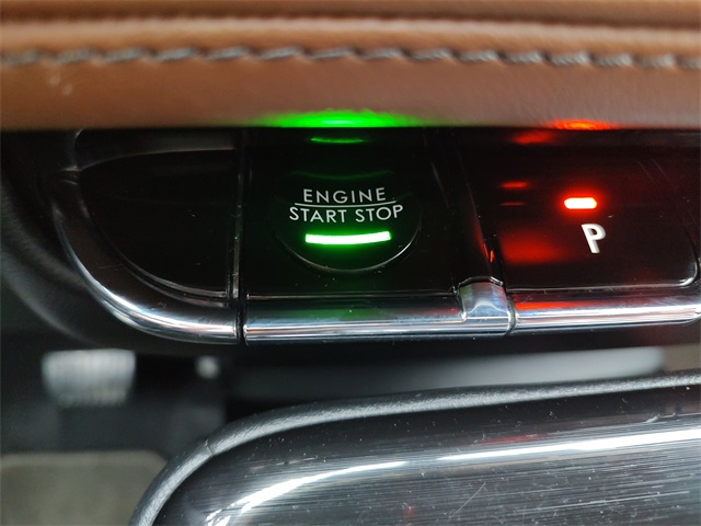 2022 Lincoln Nautilus Reserve Image 17 of 35