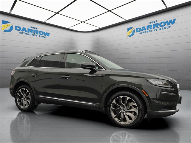 2022 Lincoln Nautilus Reserve Image 2 of 35