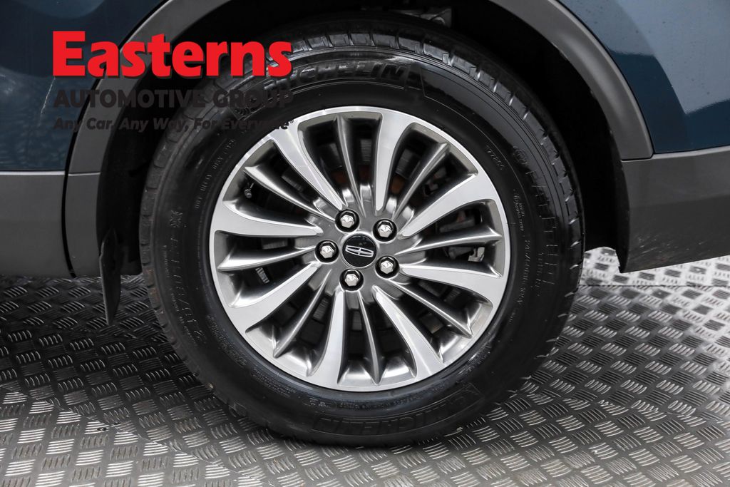 2022 Lincoln Nautilus Standard Image 39 of 65