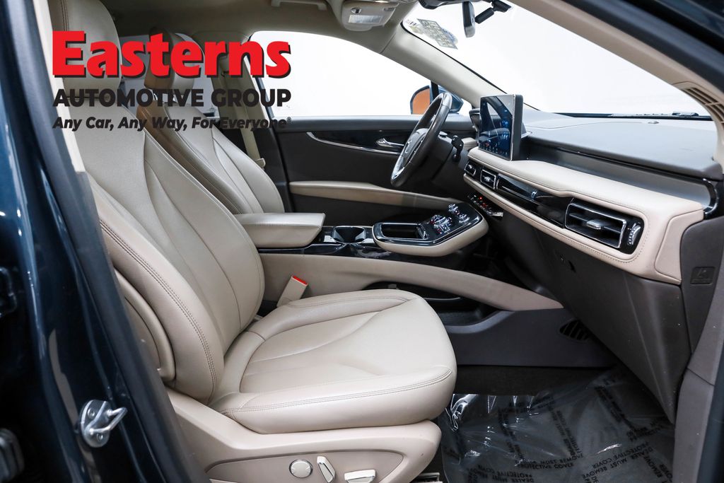 2022 Lincoln Nautilus Standard Image 46 of 65