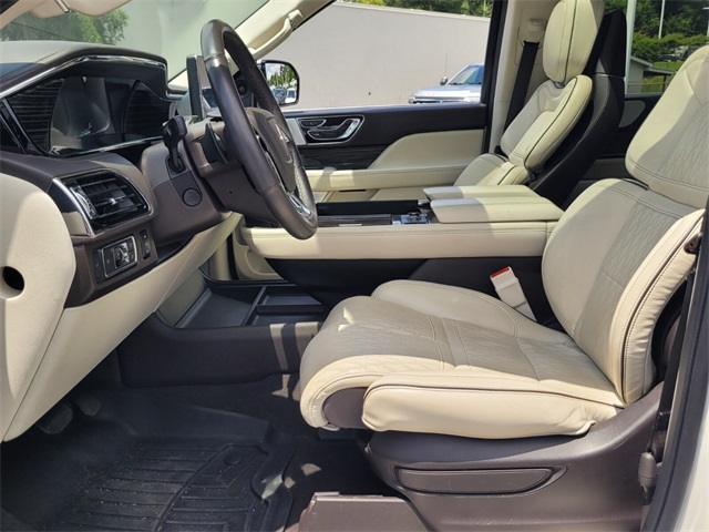 2022 Lincoln Navigator L Black Label Image 14 of 32