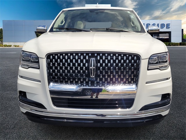 2022 Lincoln Navigator L Black Label Image 23 of 32