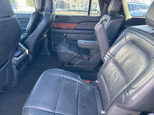 Vehicle image 14 of 36