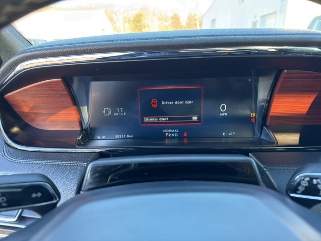 Vehicle image 20 of 36