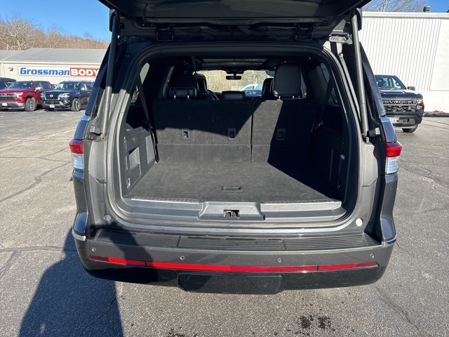 Vehicle image 11 of 36