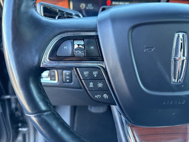 Vehicle image 29 of 36