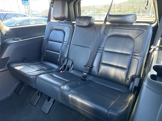 Vehicle image 15 of 36