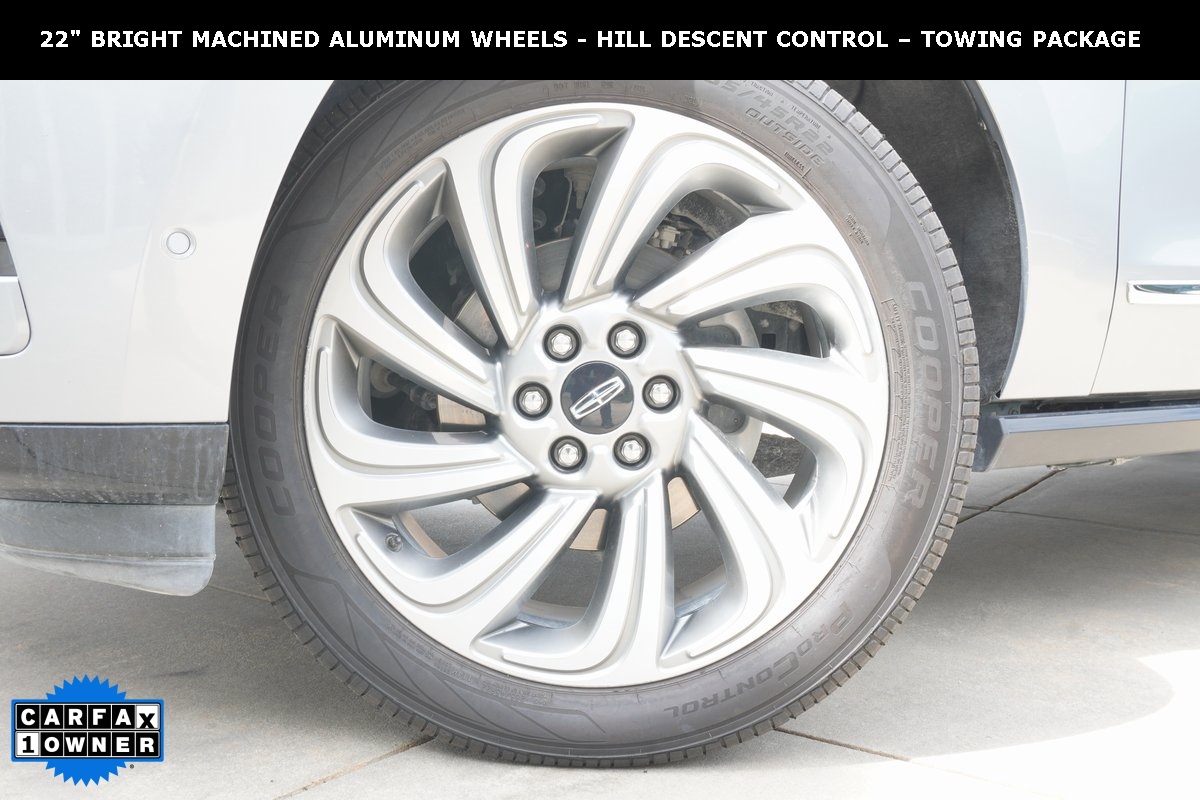 2022 Lincoln Navigator L Reserve Image 8 of 35