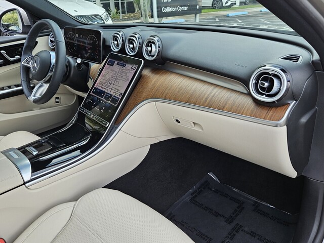 Vehicle image 22 of 41