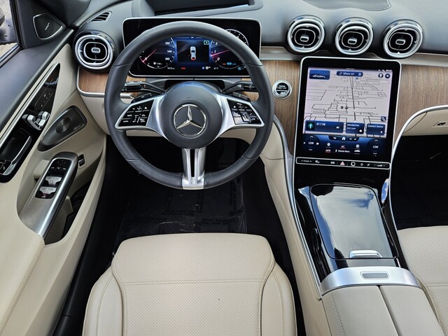 Vehicle image 15 of 41