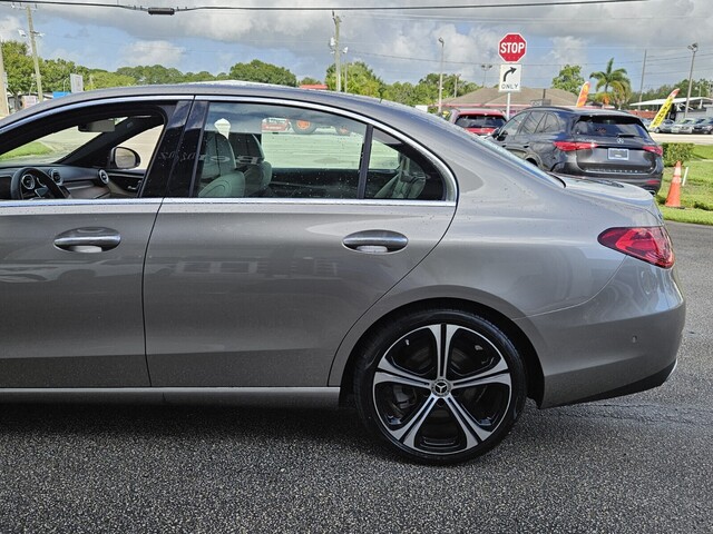 Vehicle image 9 of 41