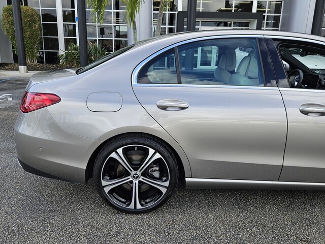 Vehicle image 8 of 41