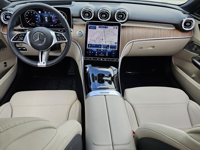 Vehicle image 16 of 41