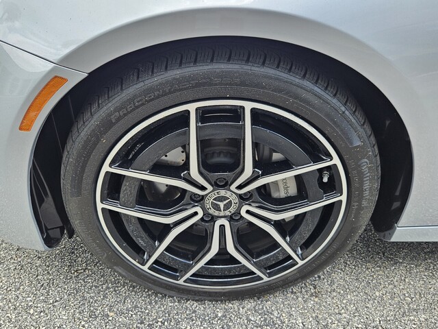 Vehicle image 22 of 40