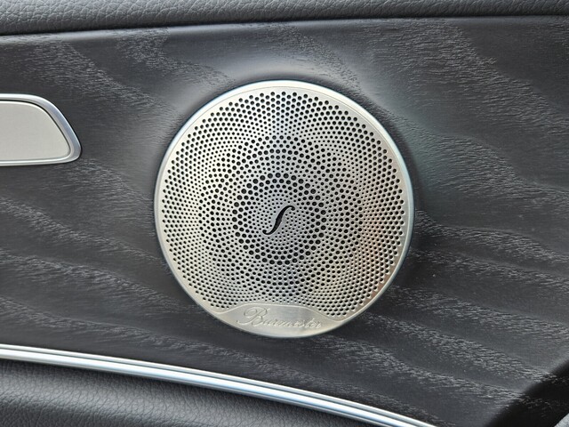 Vehicle image 38 of 40