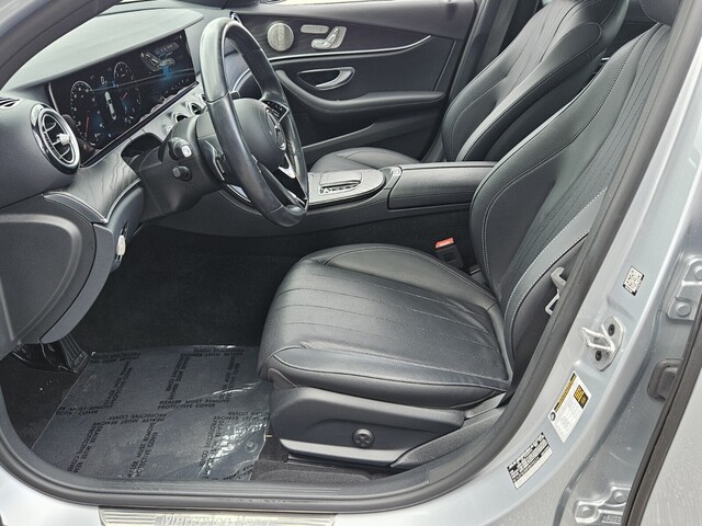 Vehicle image 11 of 40