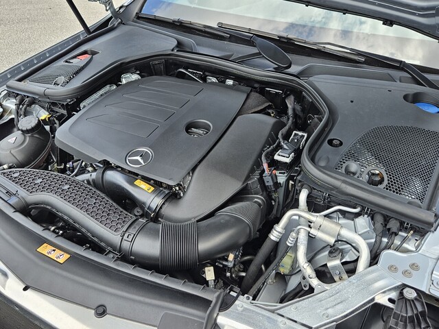 Vehicle image 26 of 40