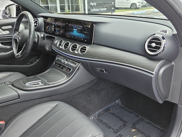Vehicle image 20 of 40