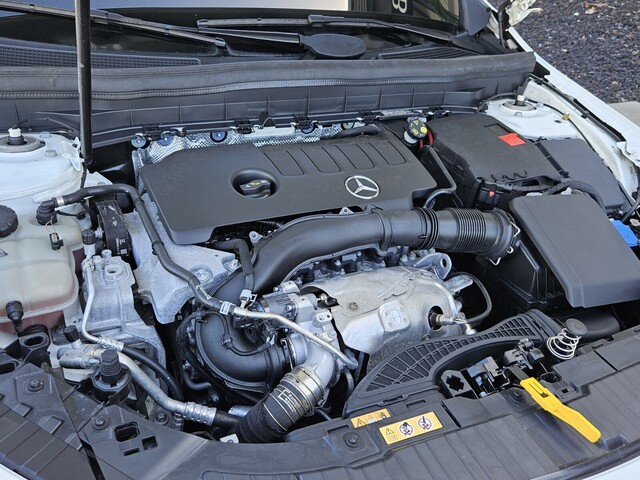Vehicle image 13 of 40
