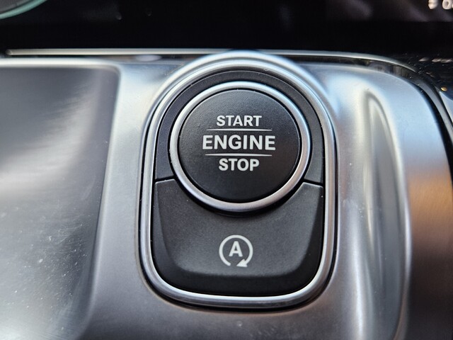 Vehicle image 31 of 40