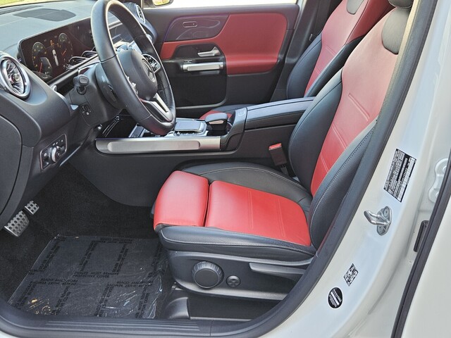 Vehicle image 39 of 40