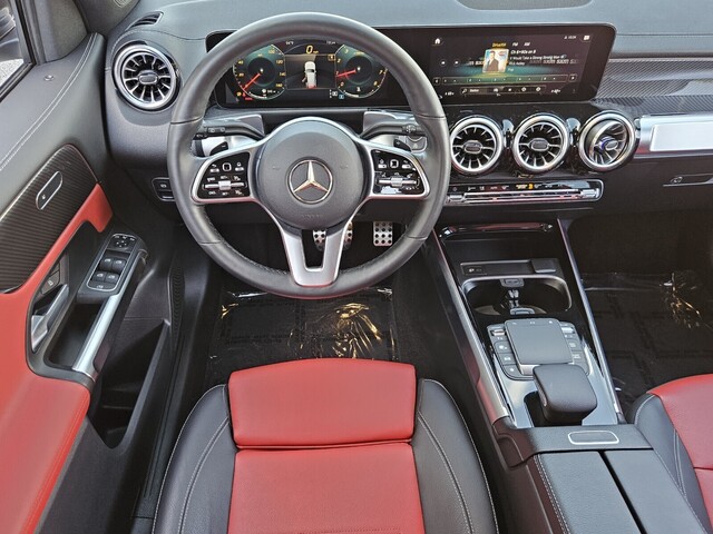 Vehicle image 20 of 40