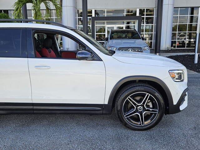 Vehicle image 5 of 40