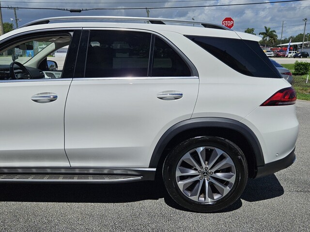 Vehicle image 12 of 43