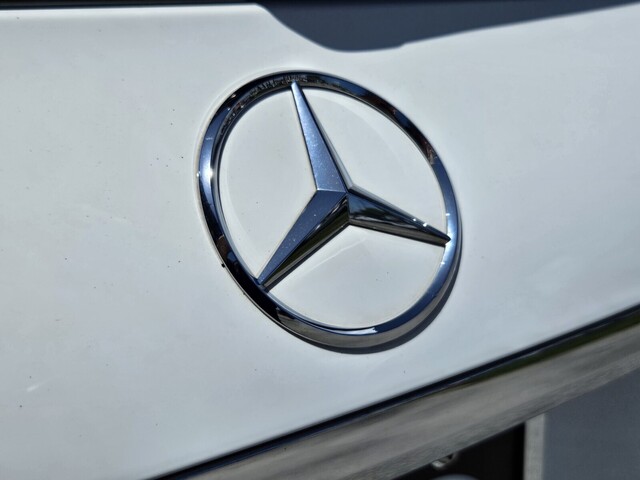 Vehicle image 41 of 43