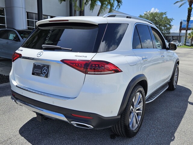 Vehicle image 6 of 43