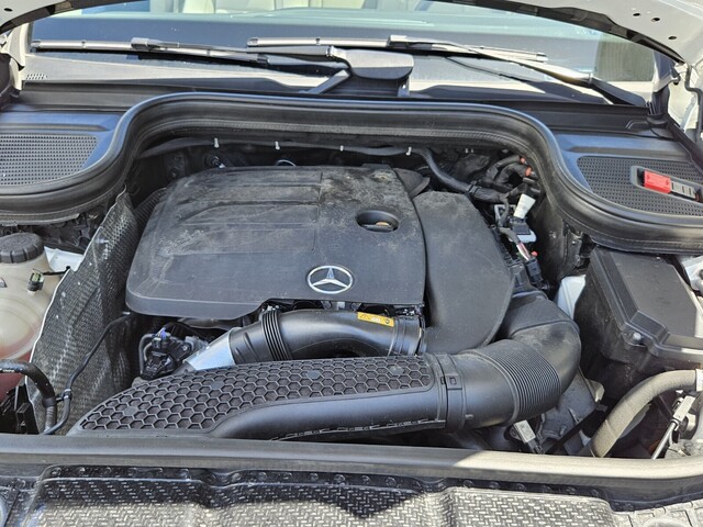 Vehicle image 14 of 43