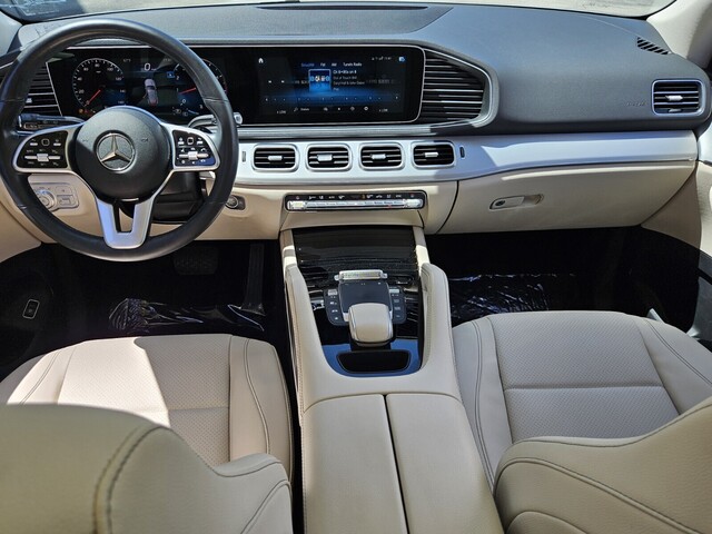 Vehicle image 24 of 43