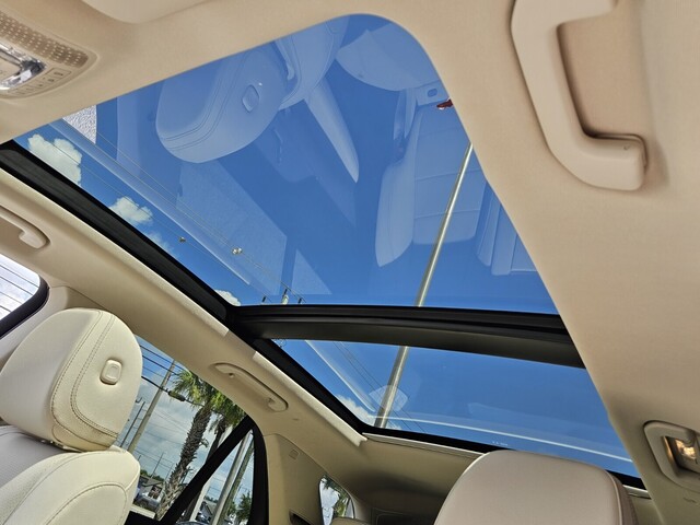 Vehicle image 25 of 43