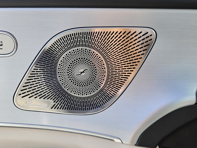 Vehicle image 28 of 43