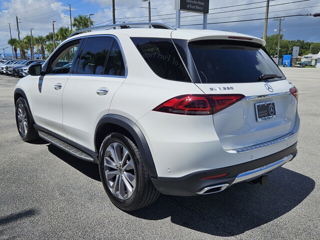 Vehicle image 8 of 43