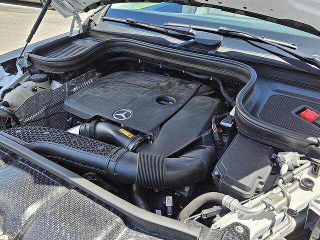 Vehicle image 13 of 43
