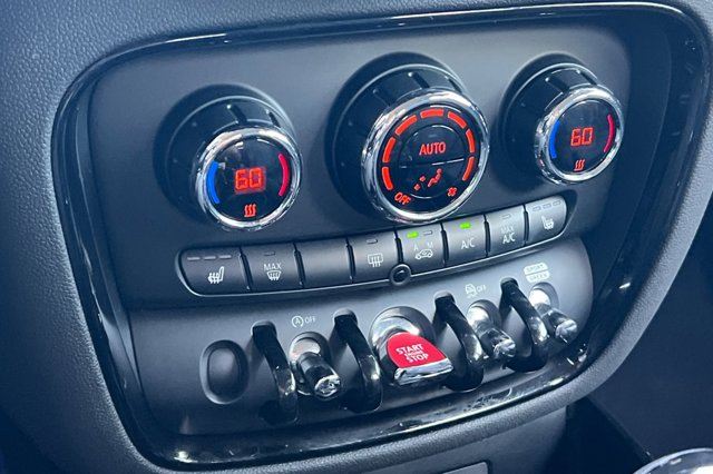 Vehicle image 25 of 38