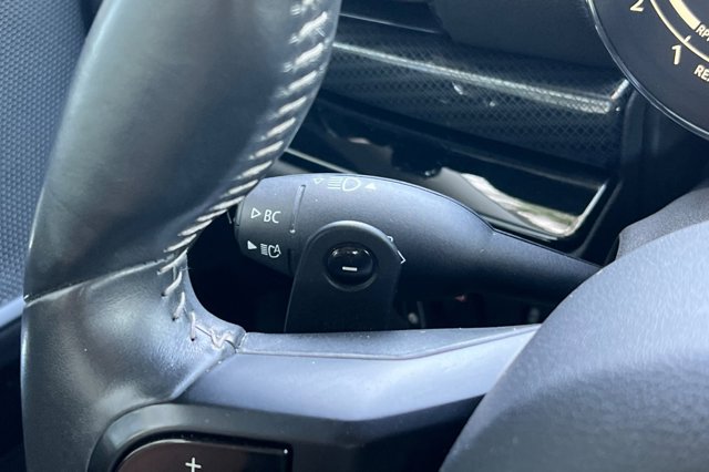 Vehicle image 31 of 38