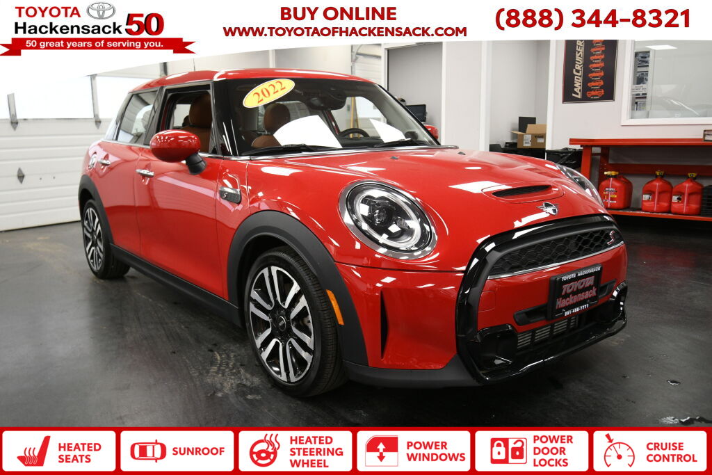 Vehicle image 3 of 37
