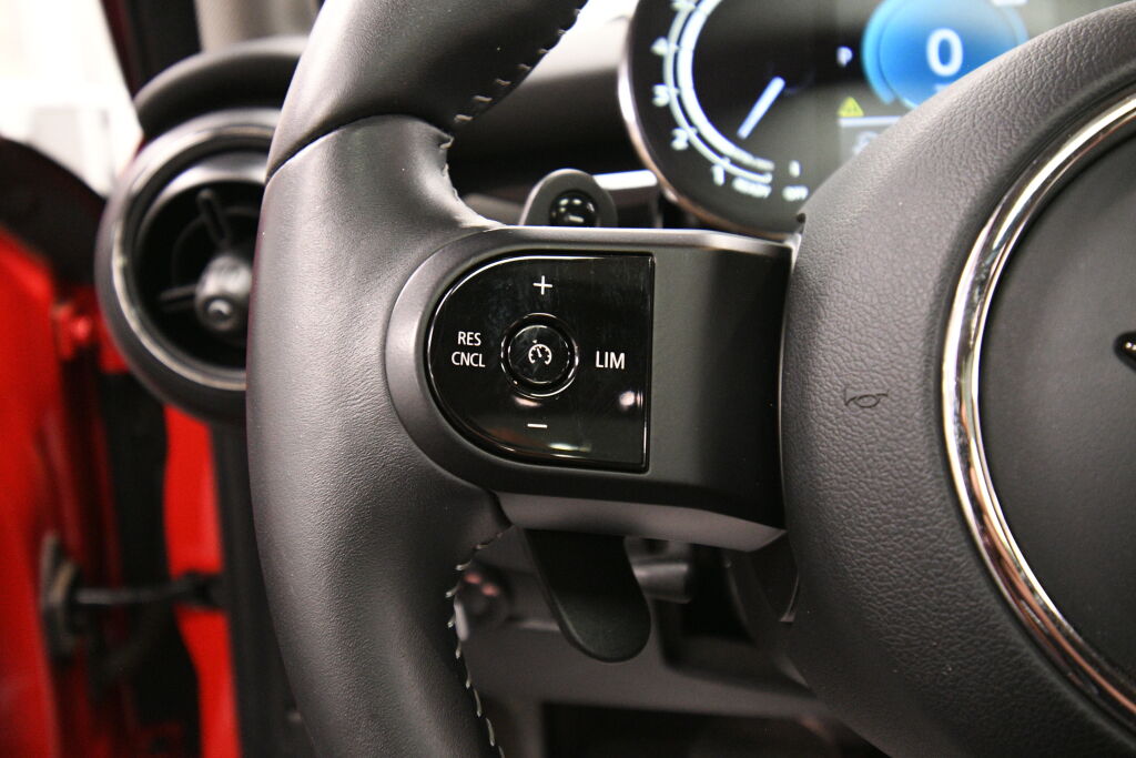 Vehicle image 17 of 37