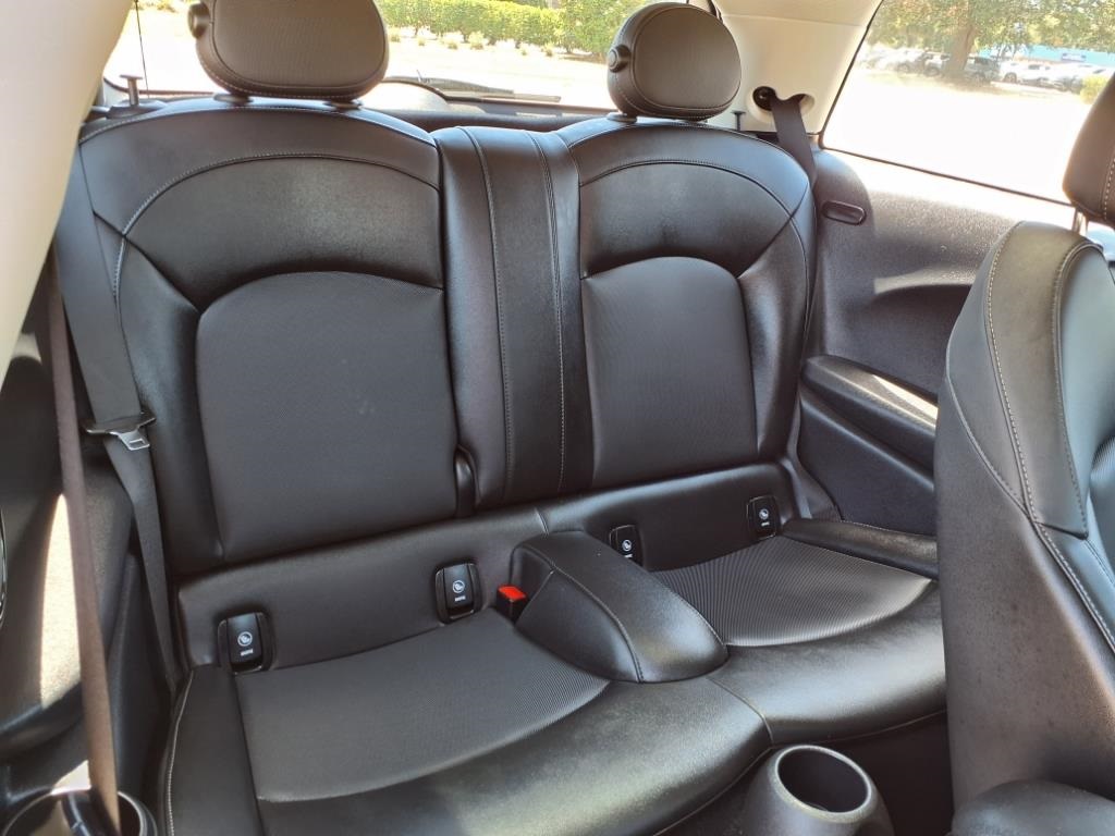 Vehicle image 13 of 33